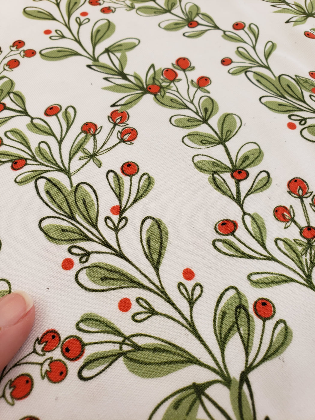 Holiday Berries White Organic Jersey **SECONDS QUALITY