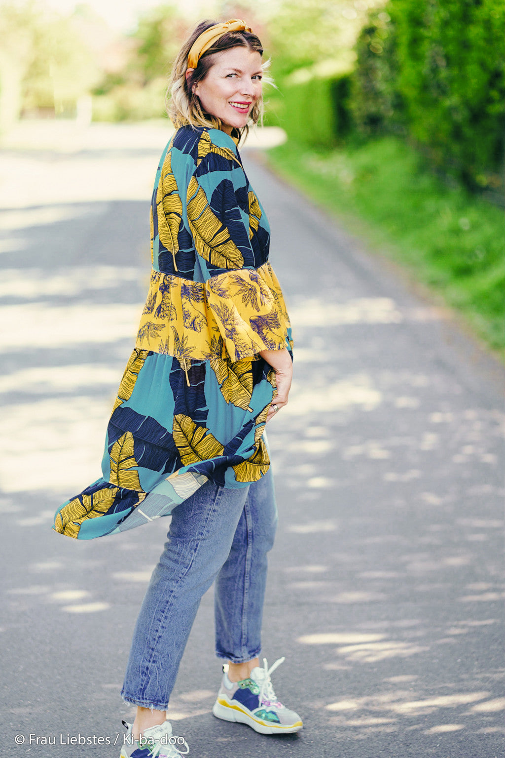 Tropical Bird Feathers Woven Viscose, Petrol-Mustard
