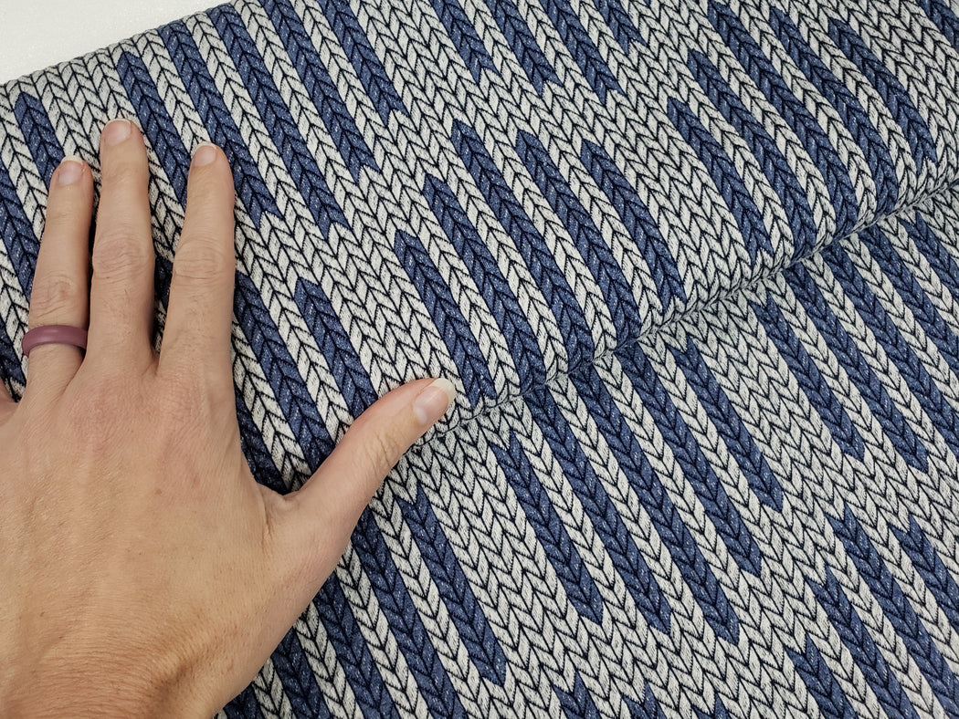 "Check Point" Checklist Big Knit Organic Jacquard, Blue-Gray by Albstoffe