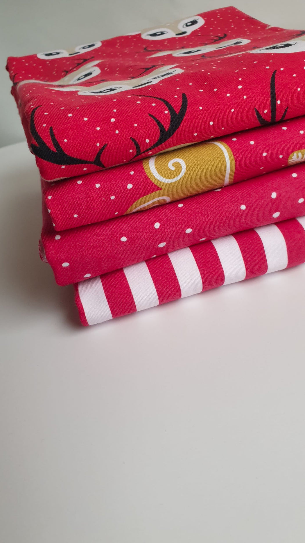 Debbie Deer Organic Jersey, Red
