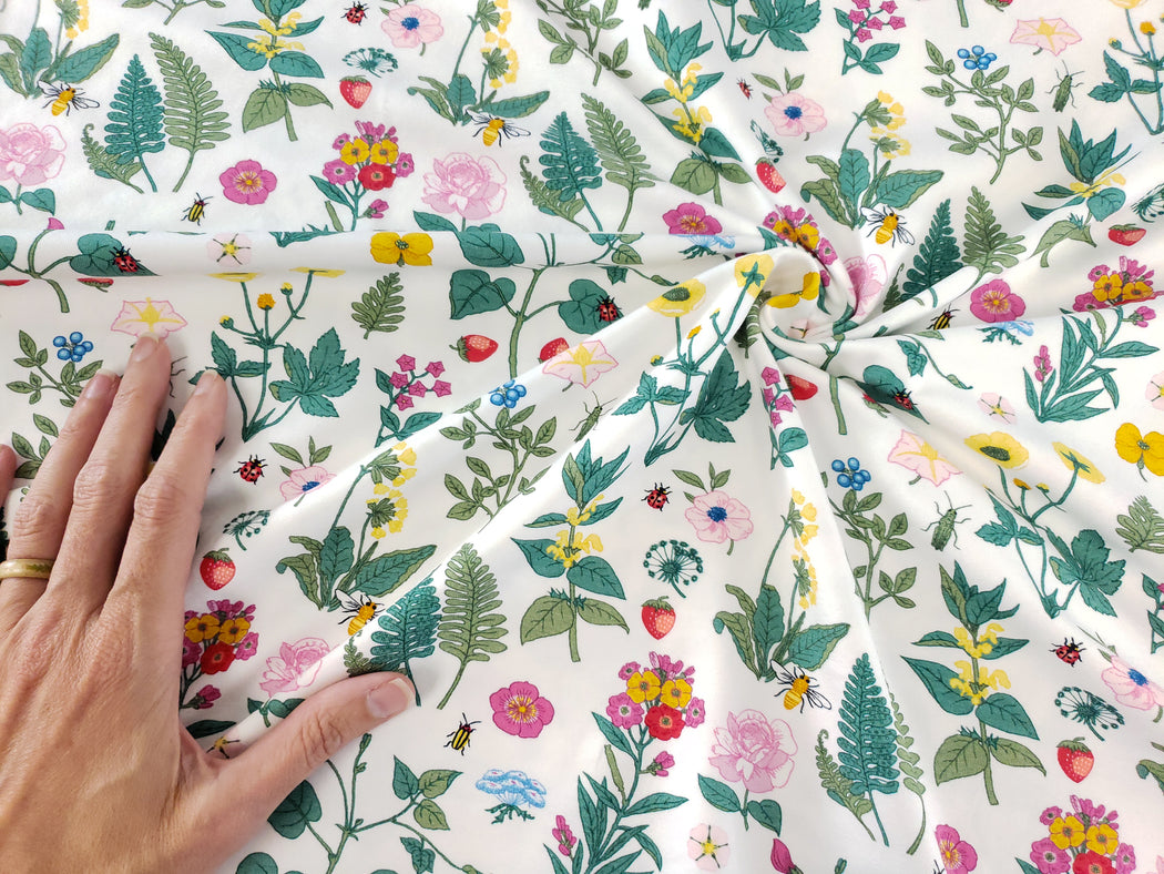 Vintage Botanicals Small Flowers Jersey, White