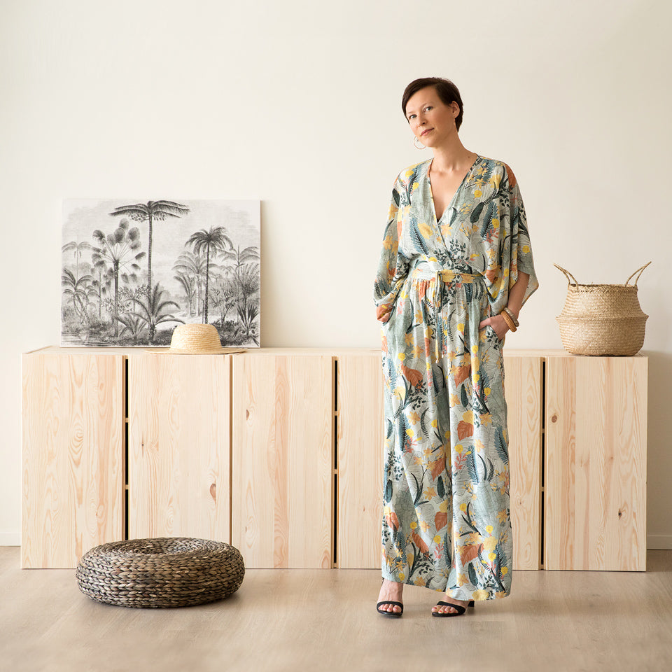Tropic Flowers Woven Viscose, Chalk Blue